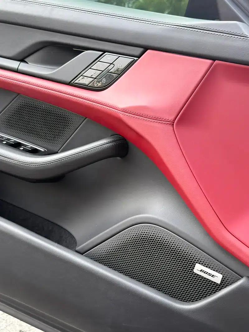 2019 Taycan Turbo — миниатюра 14