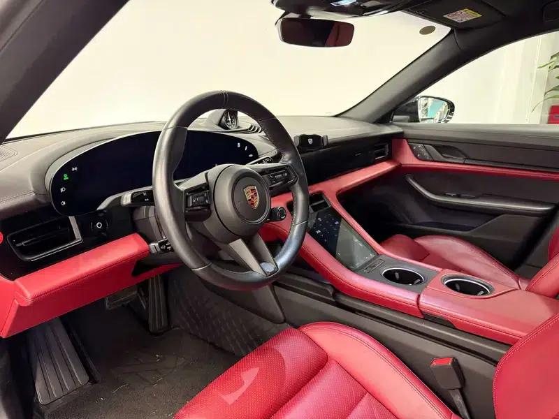 2023 Taycan AWD 5-seater Pure Electric Factory Custom Edition — миниатюра 13