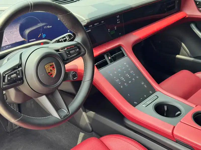 2020 Taycan — миниатюра 8