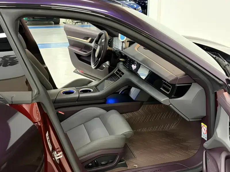 2020 Taycan — миниатюра 18