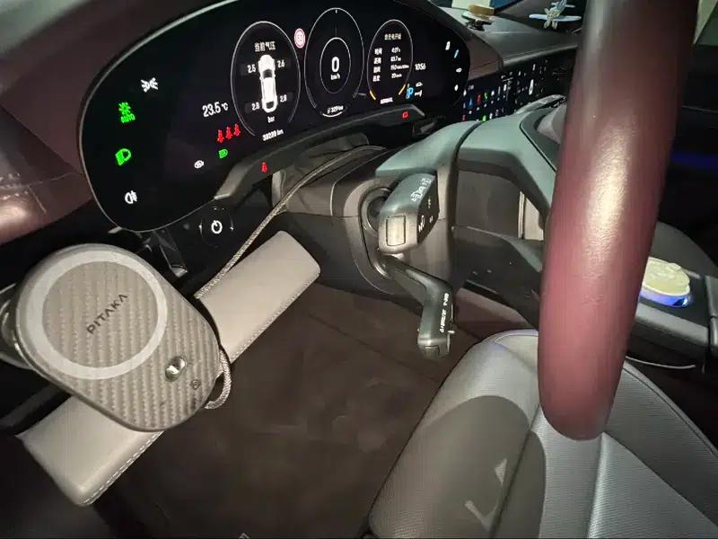 Taycan 2022 Taycan 4 Cross Turismo — миниатюра 13