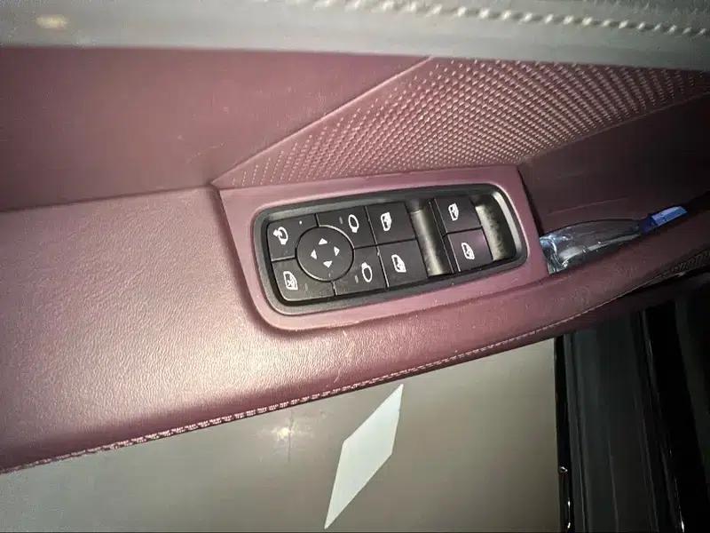 Taycan 2022 Taycan 4 Cross Turismo — миниатюра 15