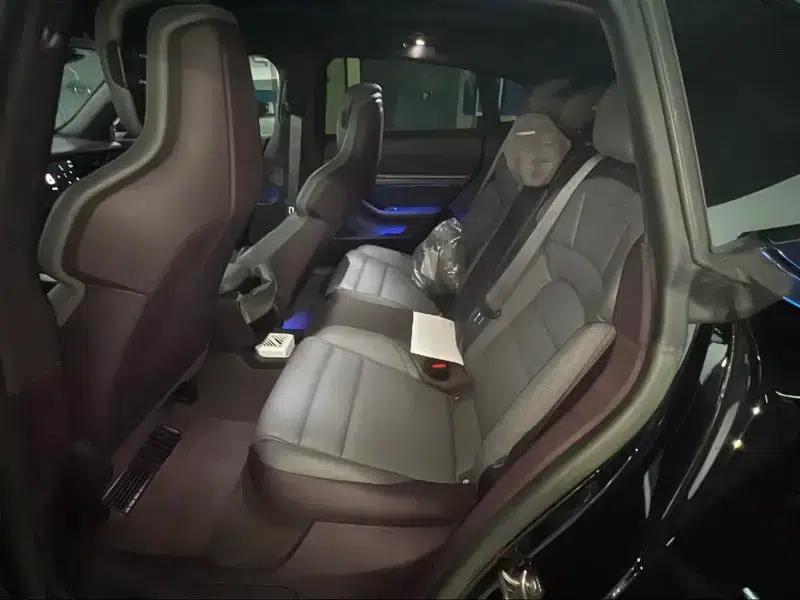 Taycan 2022 Taycan 4 Cross Turismo — миниатюра 9
