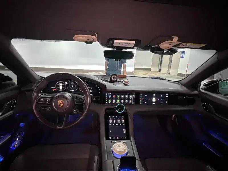 Taycan 2022 Taycan 4 Cross Turismo — миниатюра 10