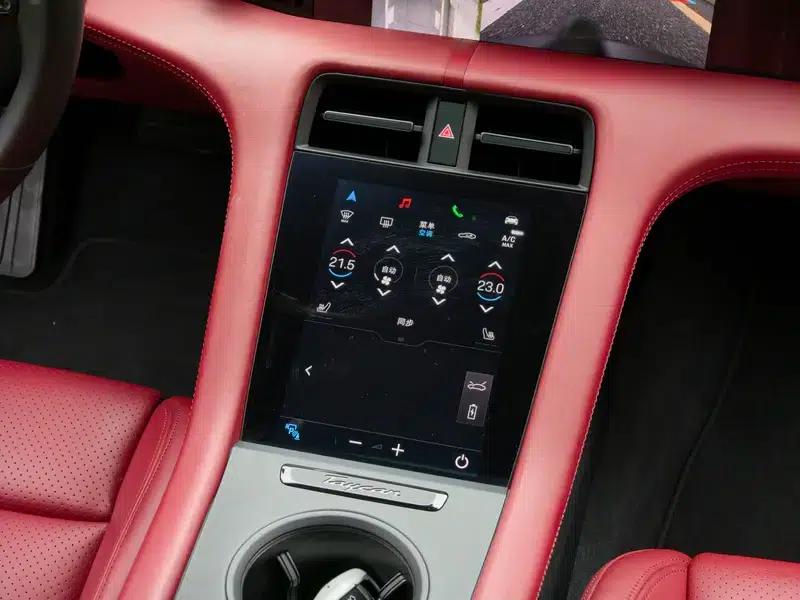 2022 Taycan 4S — миниатюра 17