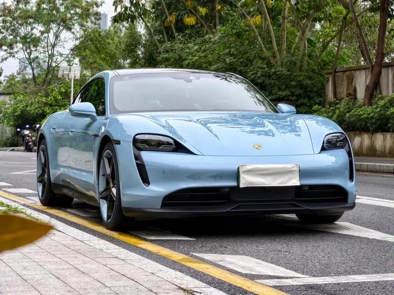 2022 Taycan 4S — миниатюра 3