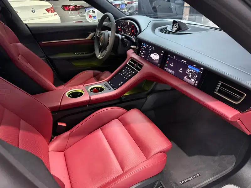 2022 Taycan 4S — миниатюра 8
