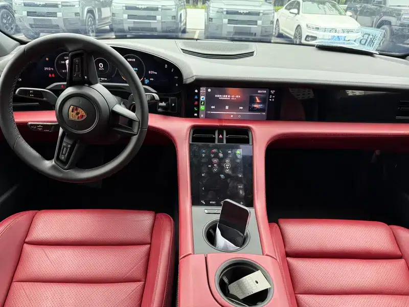 2020 Taycan — миниатюра 12