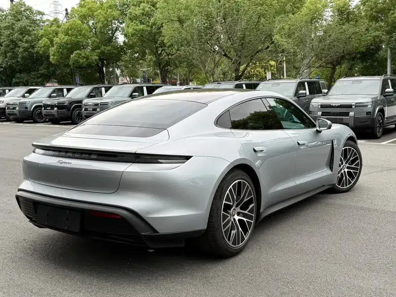 2020 Taycan — миниатюра 6