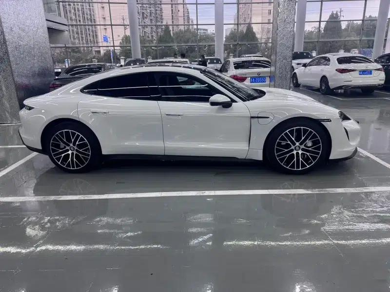 2020 Taycan — миниатюра 12