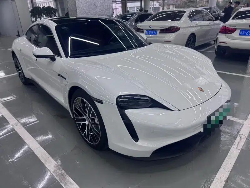 2020 Taycan — миниатюра 3