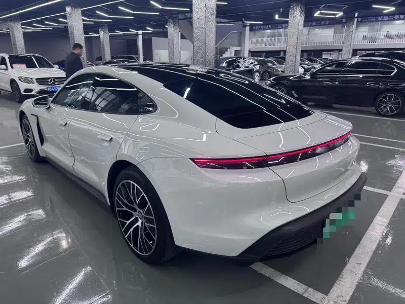 2020 Taycan — миниатюра 4