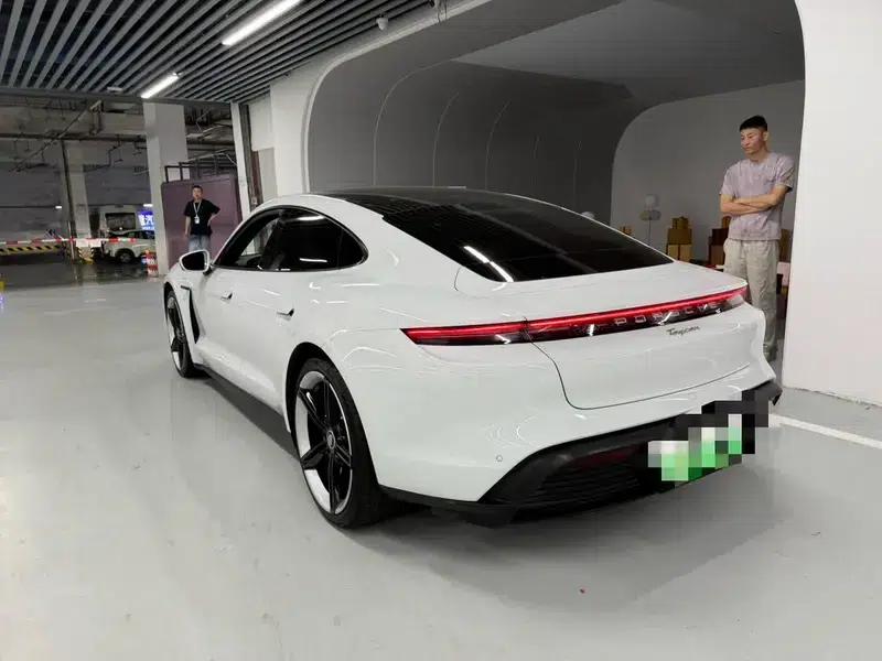 2020 Taycan — миниатюра 4