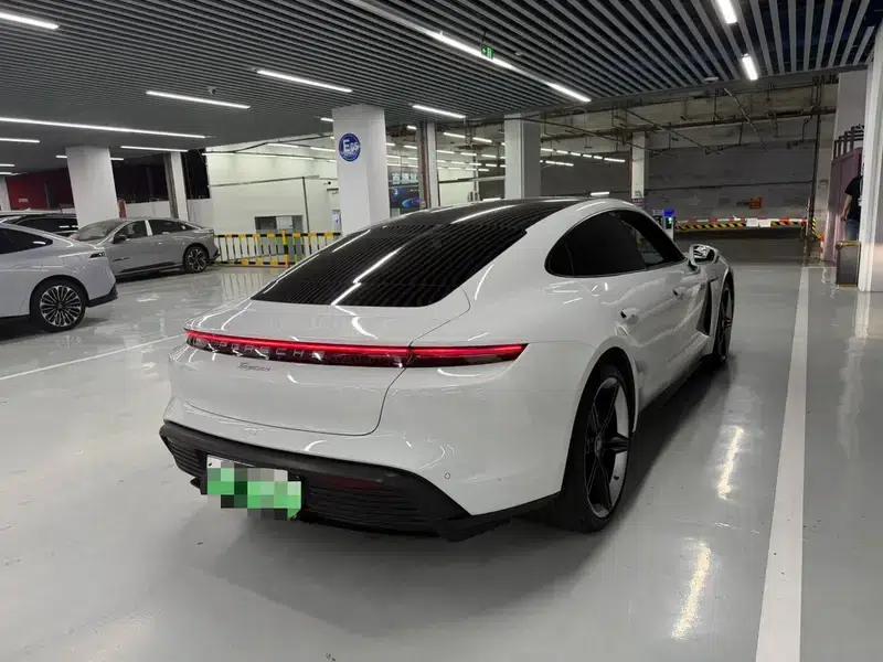 2020 Taycan — миниатюра 6