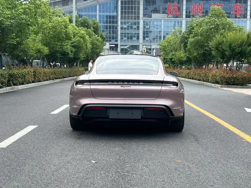 2022 Taycan Facelift — миниатюра 5