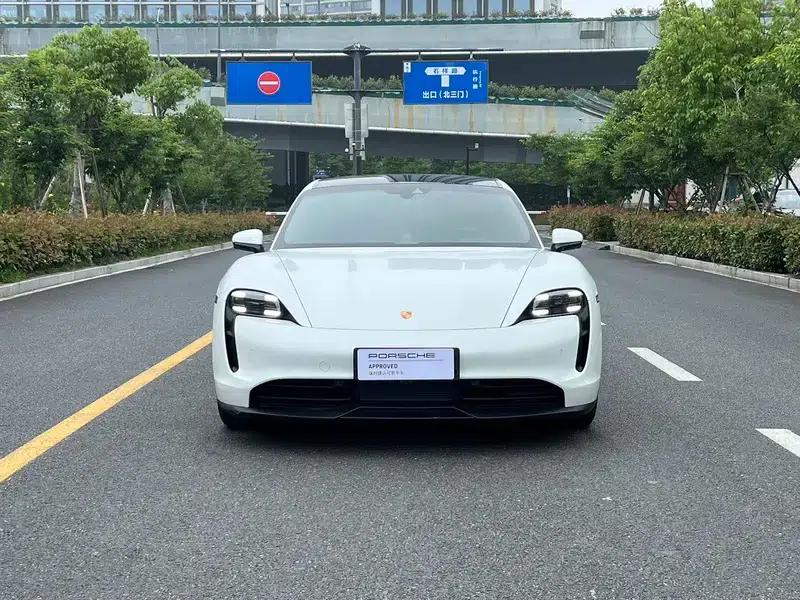 2022 Taycan Facelift — миниатюра 2