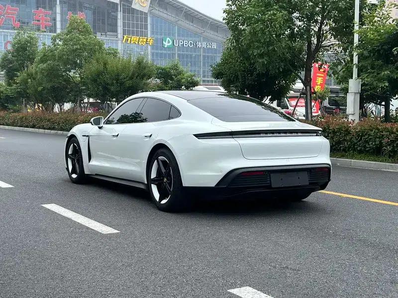 2022 Taycan Facelift — миниатюра 4