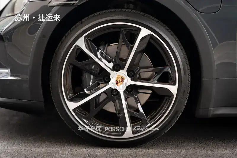 Taycan 2024 Taycan 4 Cross Turismo — миниатюра 13