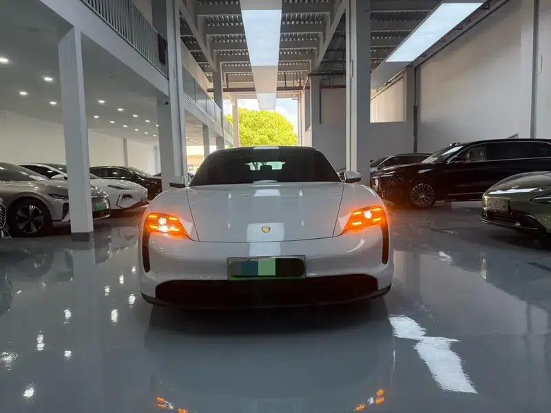 2020 Taycan — миниатюра 2