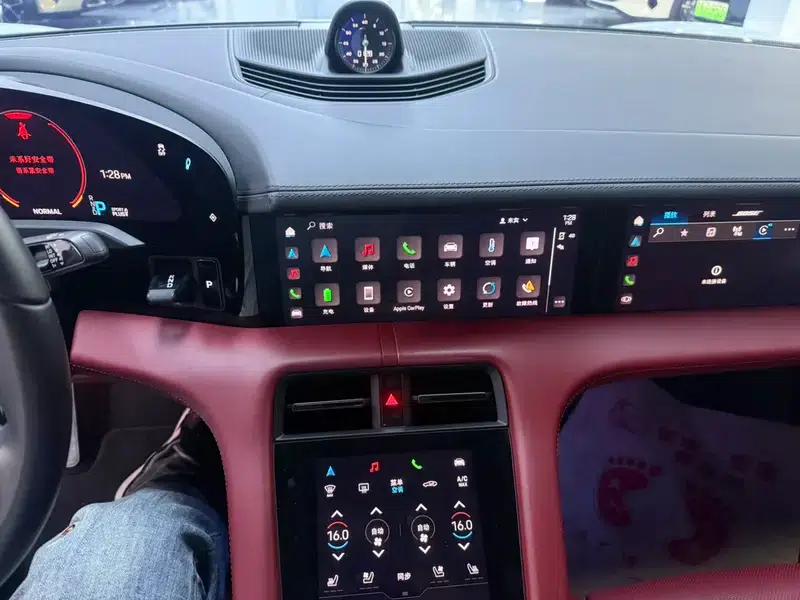 2020 Taycan — миниатюра 15