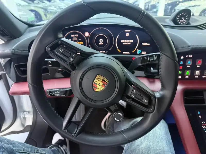 2020 Taycan — миниатюра 17