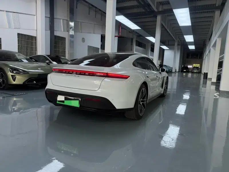 2020 Taycan — миниатюра 6