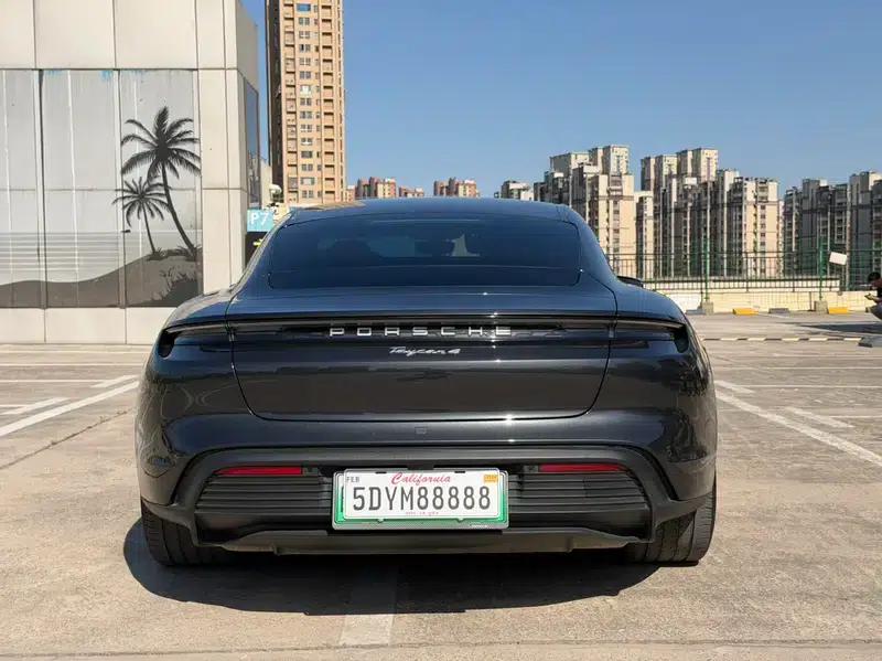 2020 Taycan — миниатюра 6