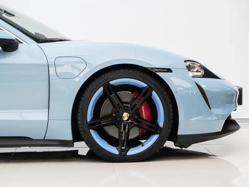 2019 Taycan 4S — миниатюра 15