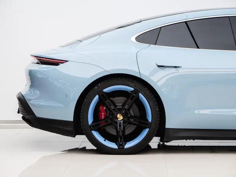 2019 Taycan 4S — миниатюра 7