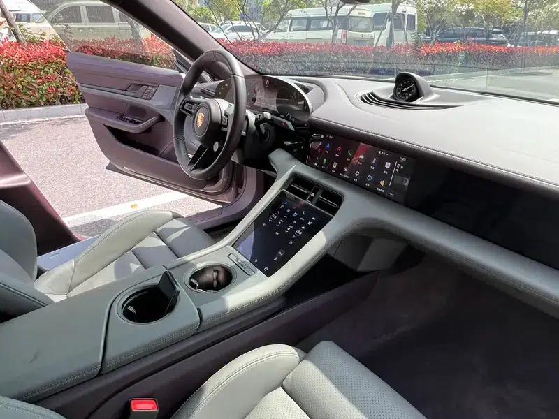2020 Taycan — миниатюра 6