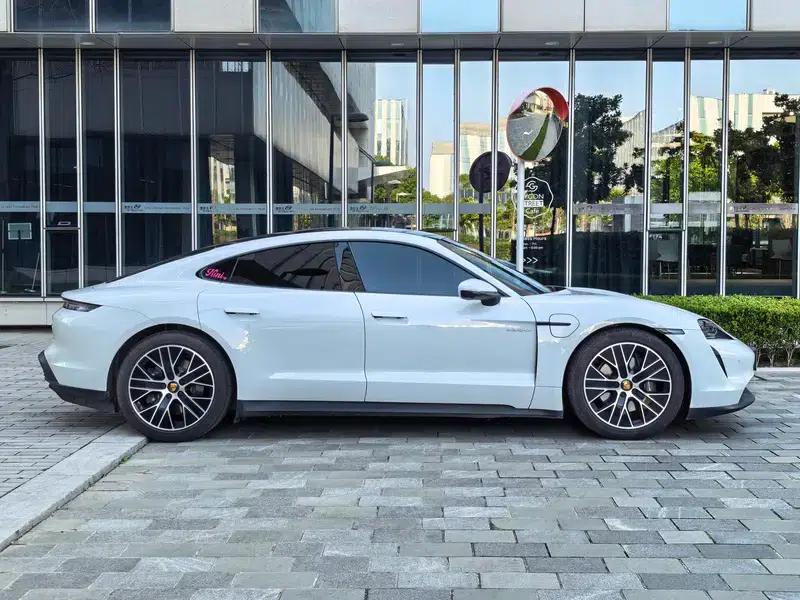 2022 Taycan Facelift — миниатюра 8