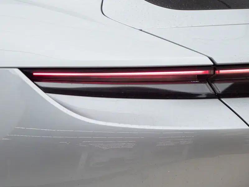 2019 Taycan 4S — миниатюра 11