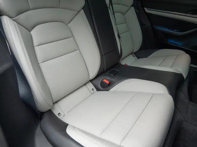 2019 Taycan 4S — миниатюра 15