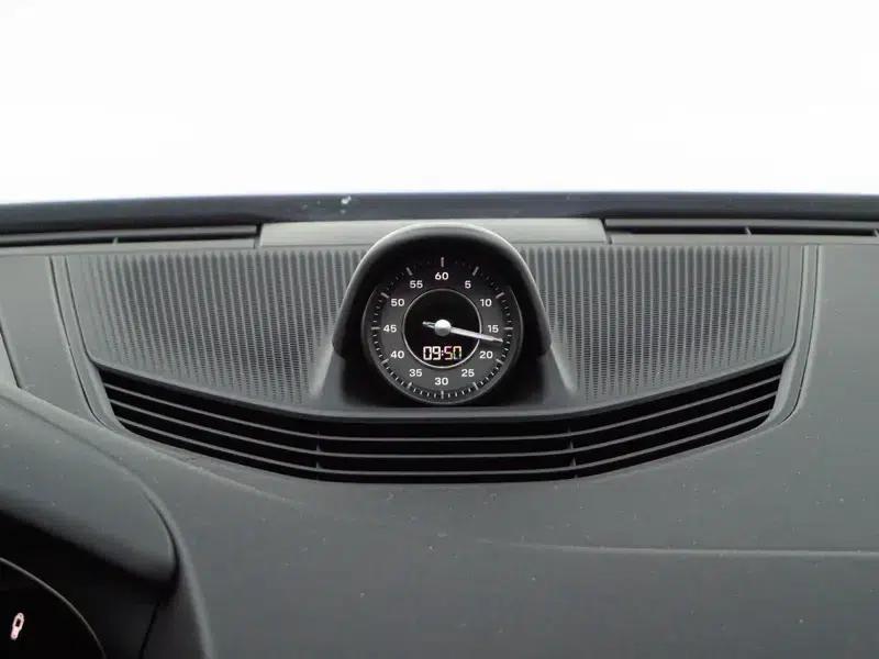 2019 Taycan 4S — миниатюра 18