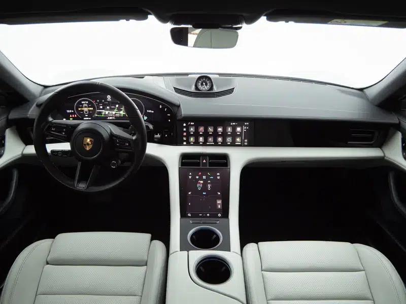 2019 Taycan 4S — миниатюра 20