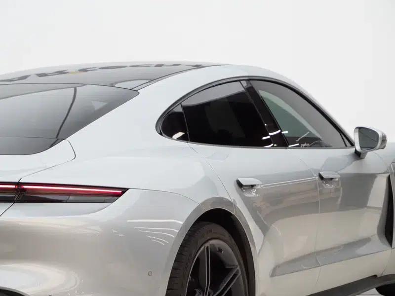 2019 Taycan 4S — миниатюра 10