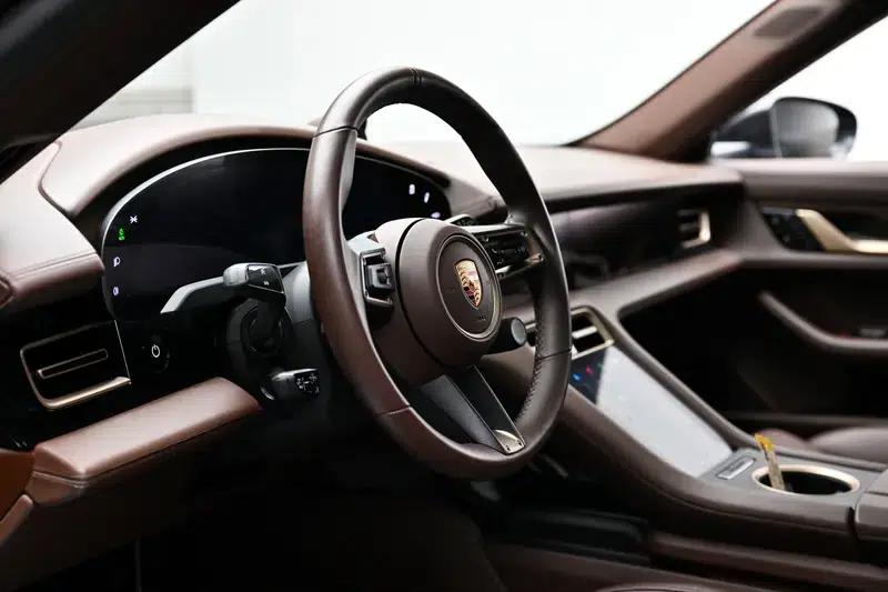Taycan 2024 Taycan 4 Cross Turismo — миниатюра 13