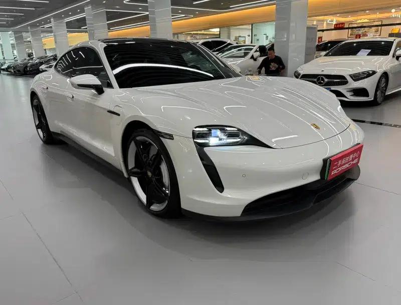 2022 Taycan Facelift — миниатюра 3