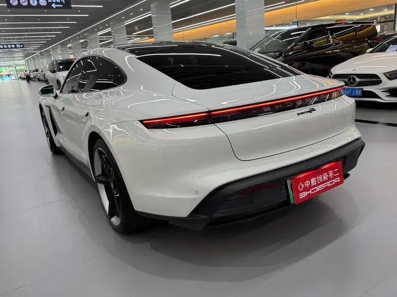 2022 Taycan Facelift — миниатюра 5