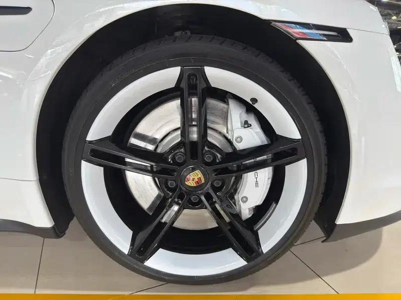 2022 Taycan 4S — миниатюра 11