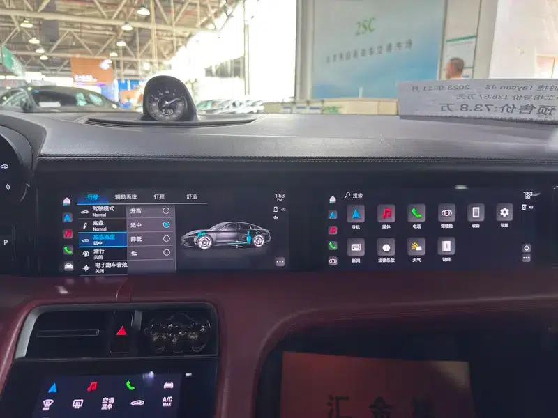 2022 Taycan 4S — миниатюра 15
