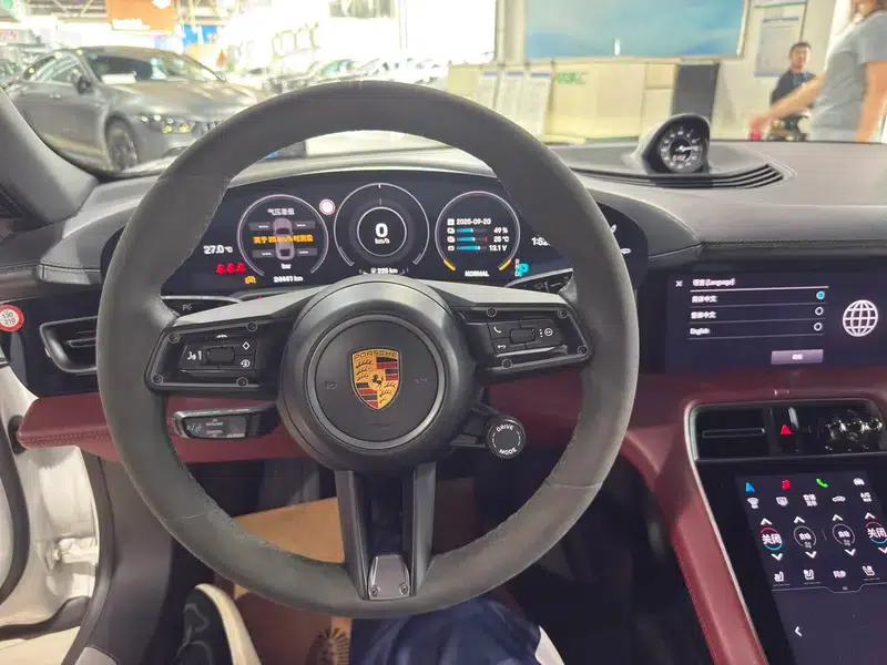 2022 Taycan 4S — миниатюра 21
