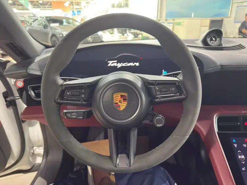 2022 Taycan 4S — миниатюра 23