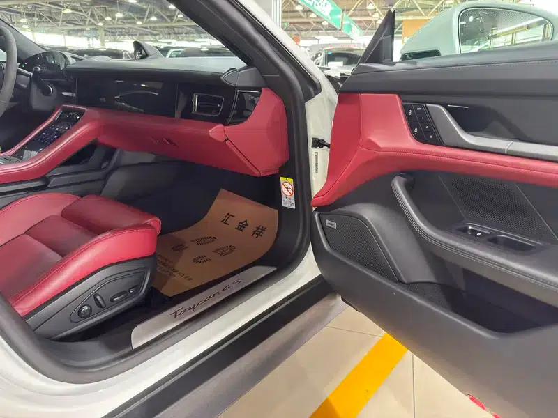 2022 Taycan 4S — миниатюра 7