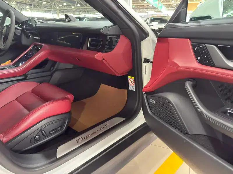 2022 Taycan 4S — миниатюра 9