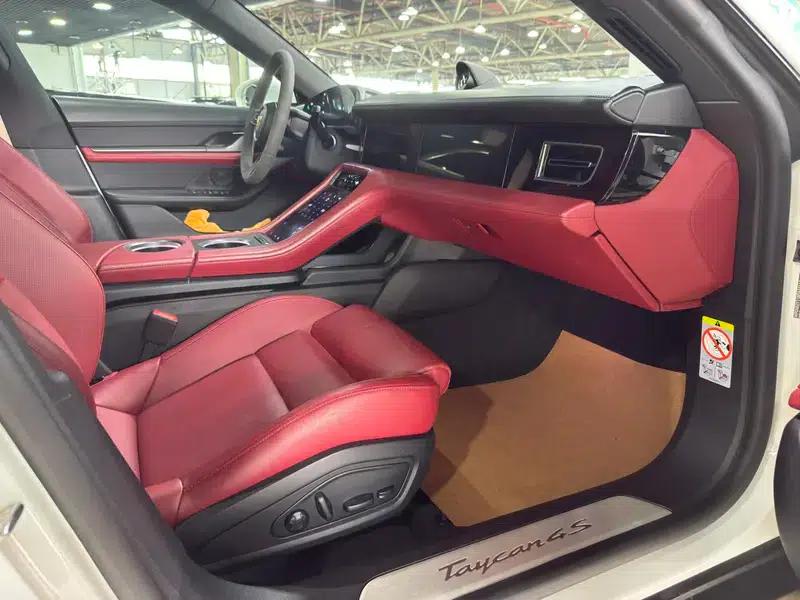 2022 Taycan 4S — миниатюра 10