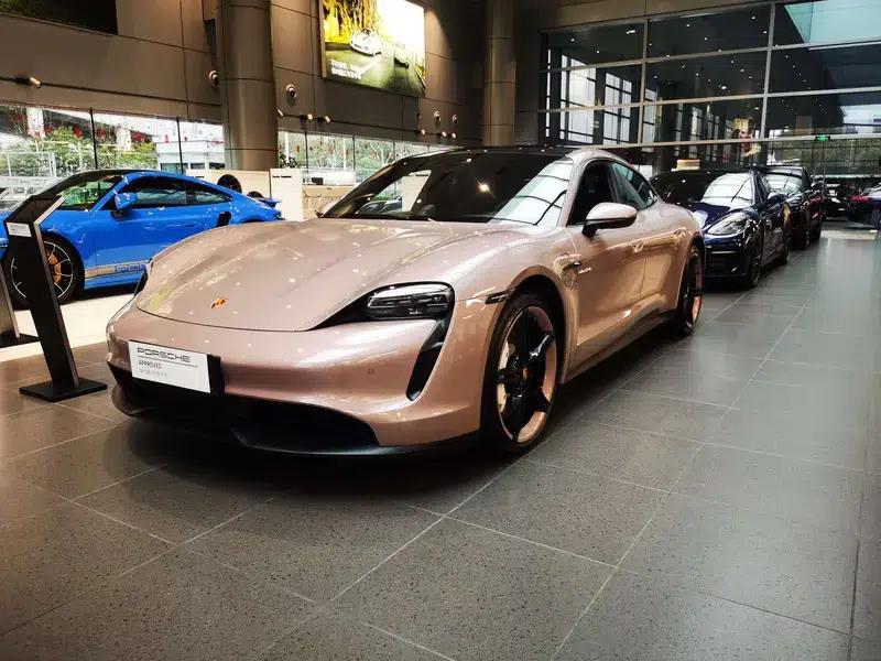 2022 Taycan 4S — миниатюра 1