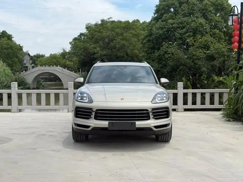 2022 Cayenne E-Hybrid 2.0T Platinum Edition — миниатюра 2