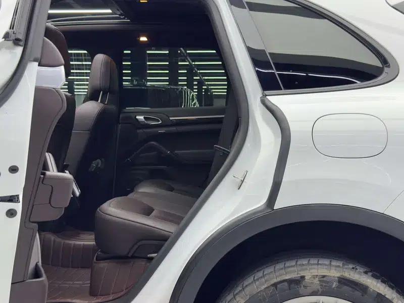 Cayenne E-Hybrid 2016 Cayenne S E-Hybrid 3.0T — миниатюра 19