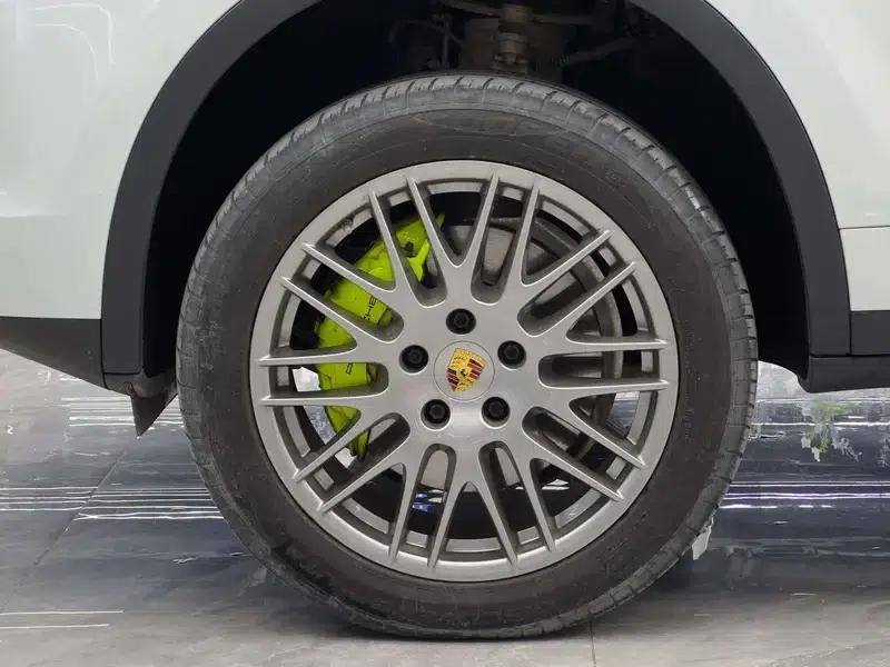 Cayenne E-Hybrid 2016 Cayenne S E-Hybrid 3.0T — миниатюра 7